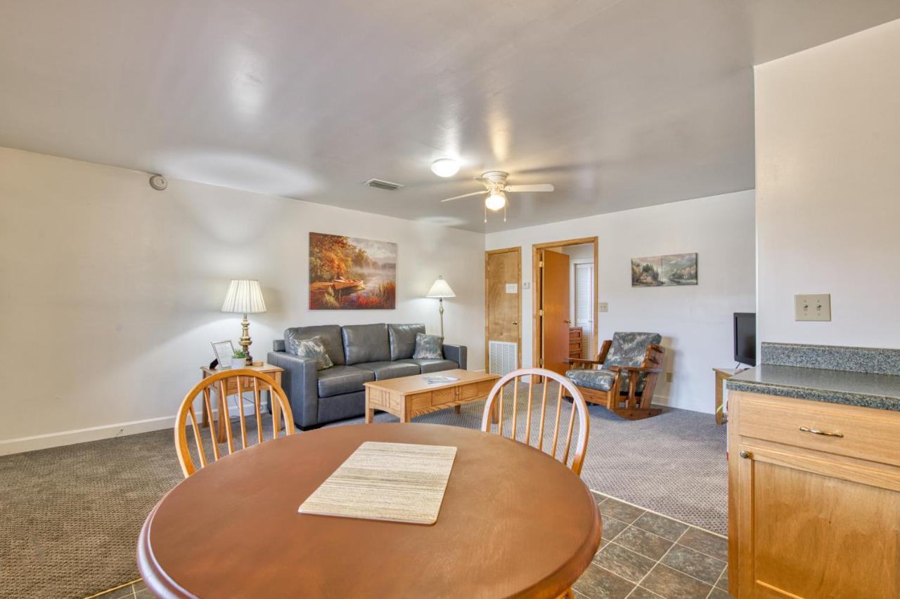 Campground Apts Lake Junaluska 외부 사진