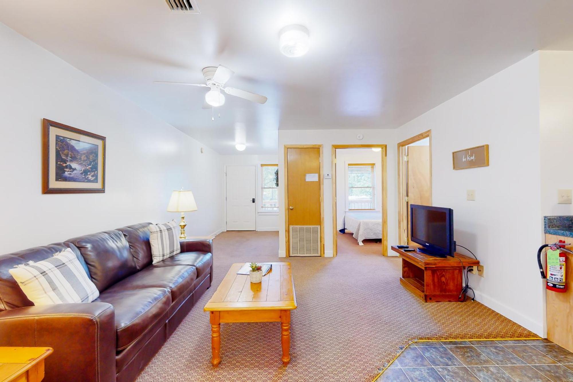 Campground Apts Lake Junaluska 객실 사진