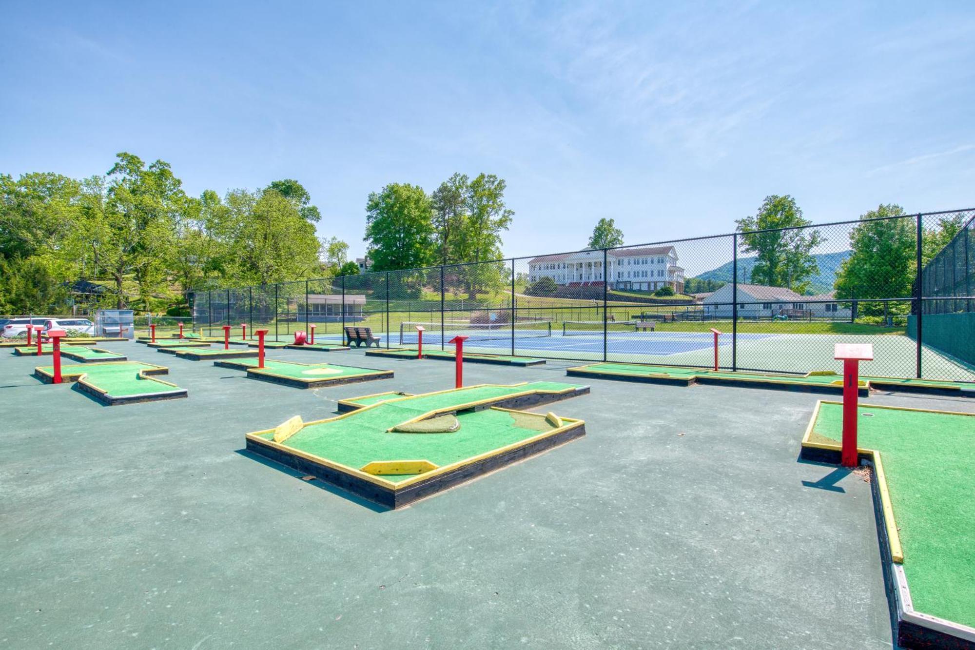Campground Apts Lake Junaluska 객실 사진