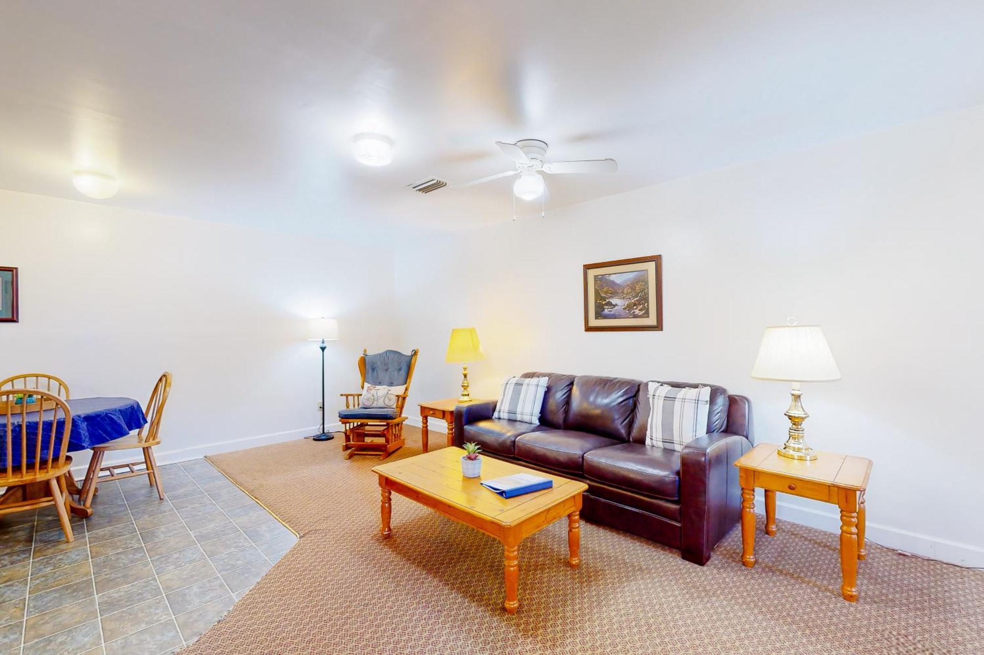 Campground Apts Lake Junaluska 객실 사진