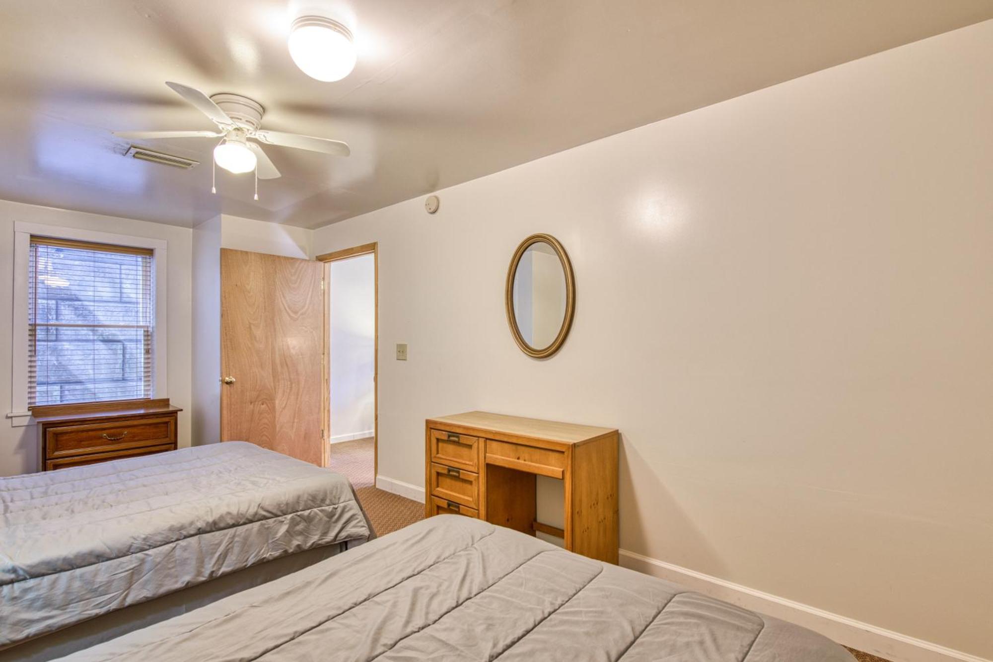 Campground Apts Lake Junaluska 객실 사진