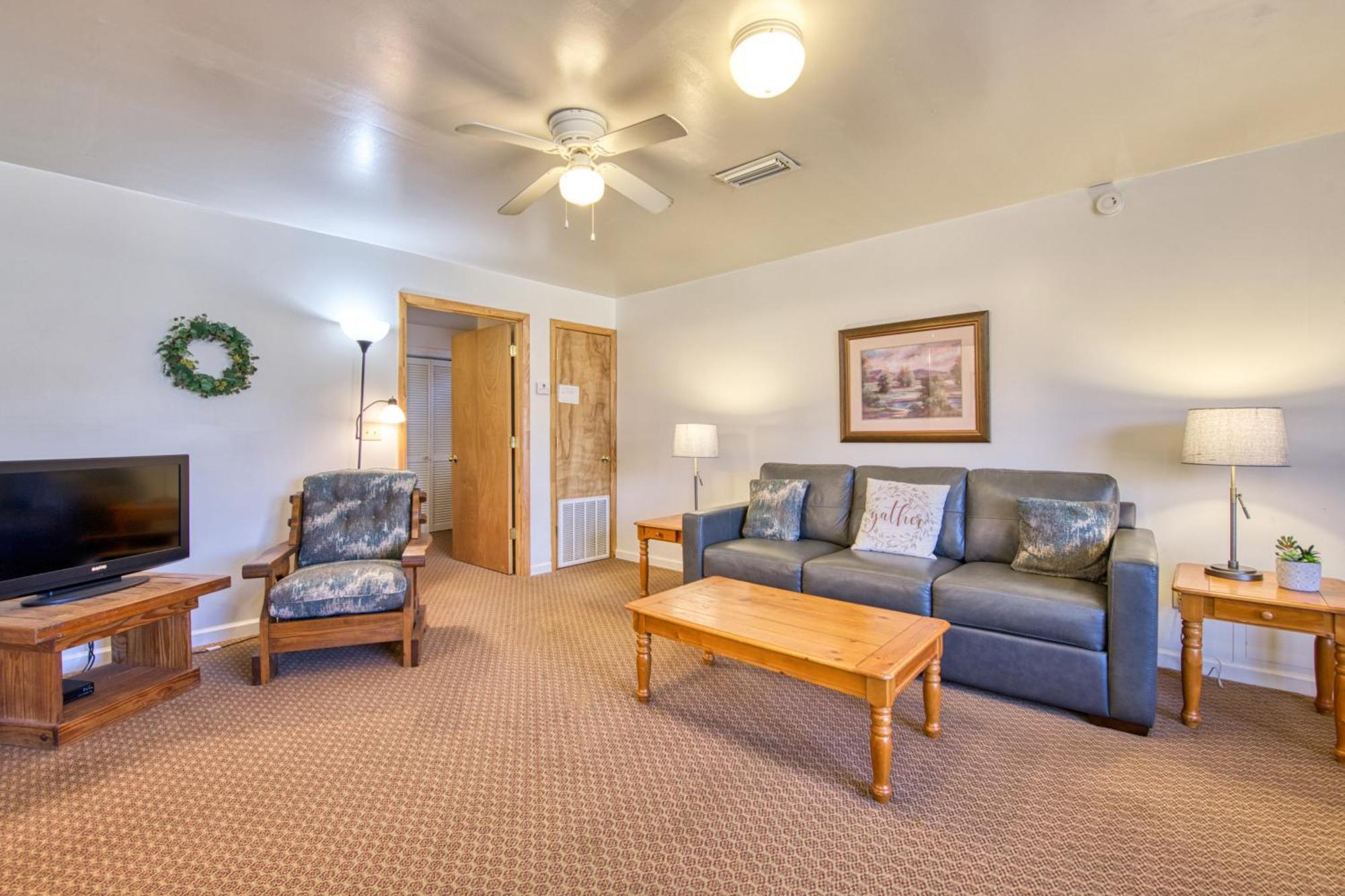 Campground Apts Lake Junaluska 객실 사진
