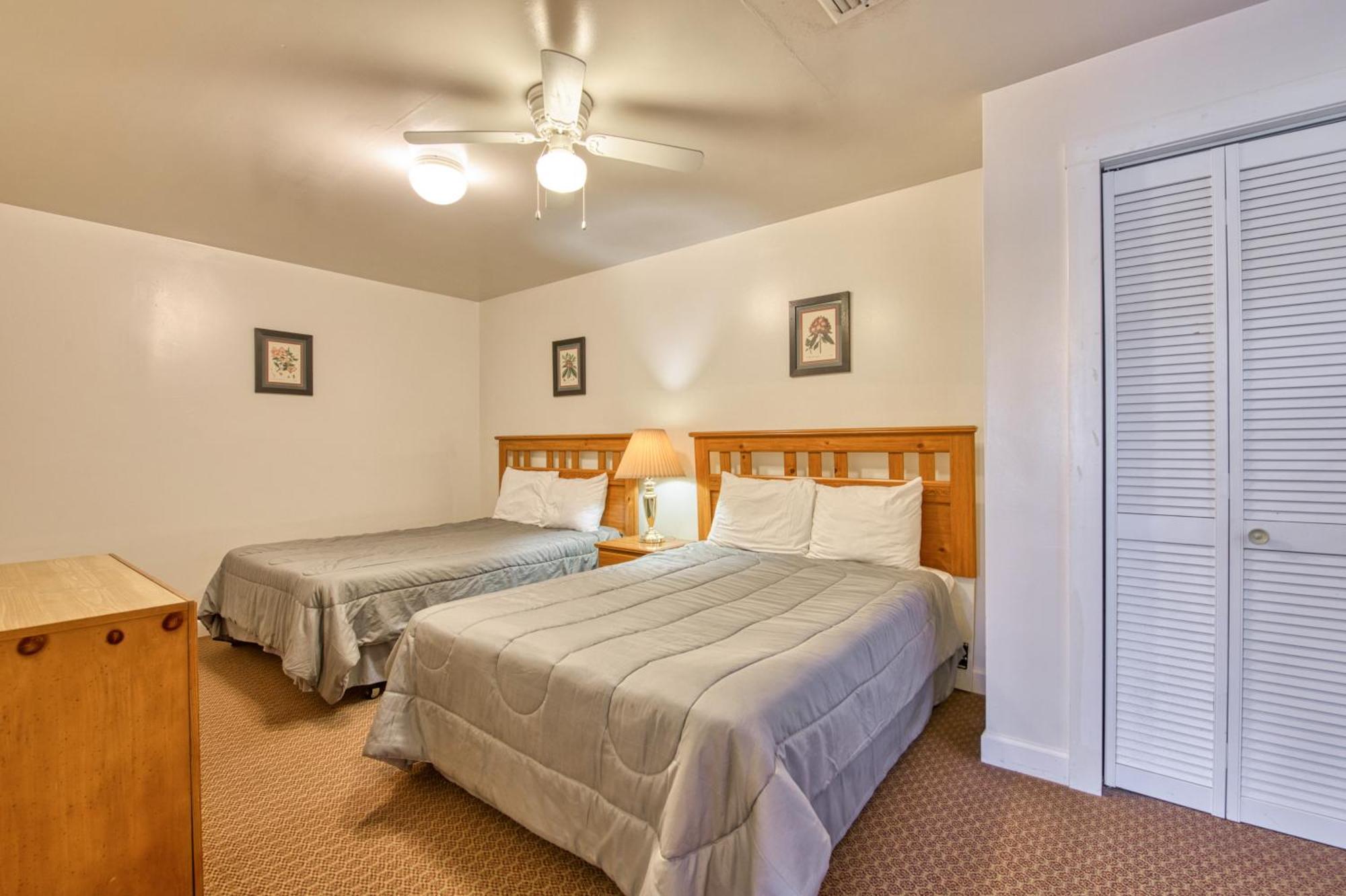 Campground Apts Lake Junaluska 객실 사진