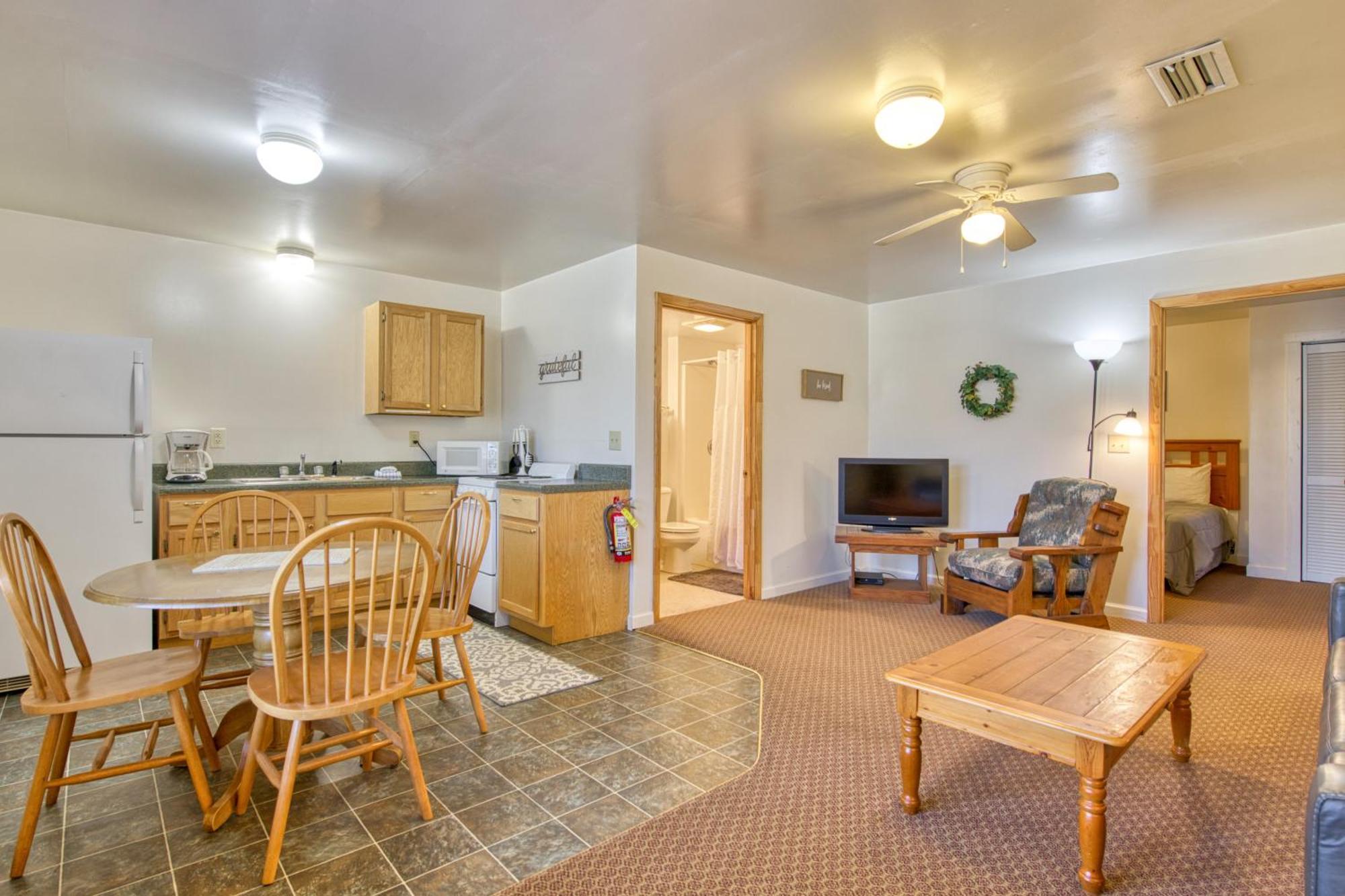 Campground Apts Lake Junaluska 객실 사진