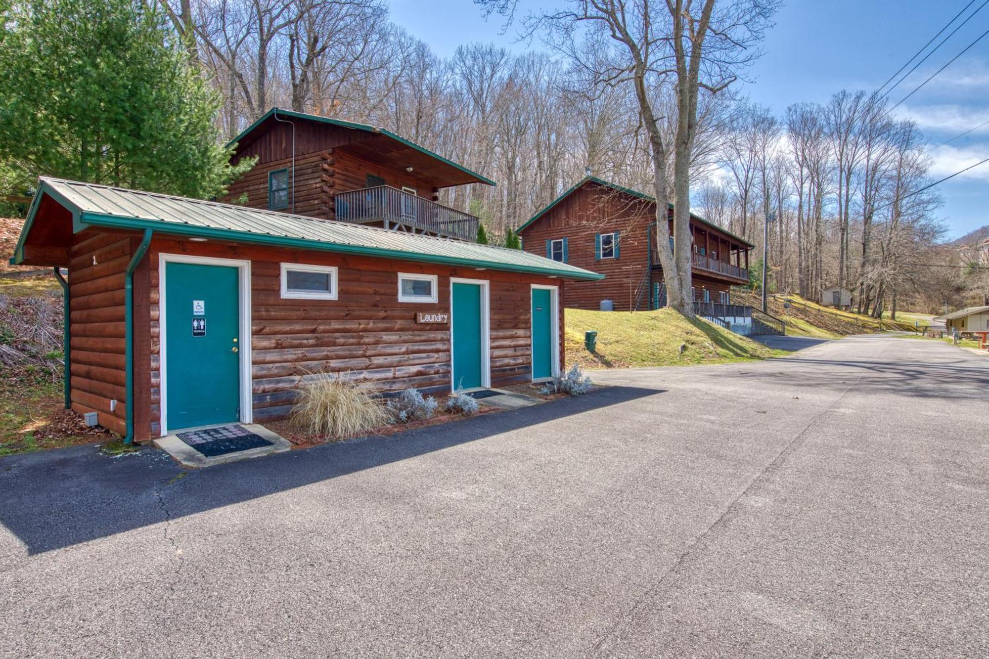 Campground Apts Lake Junaluska 객실 사진