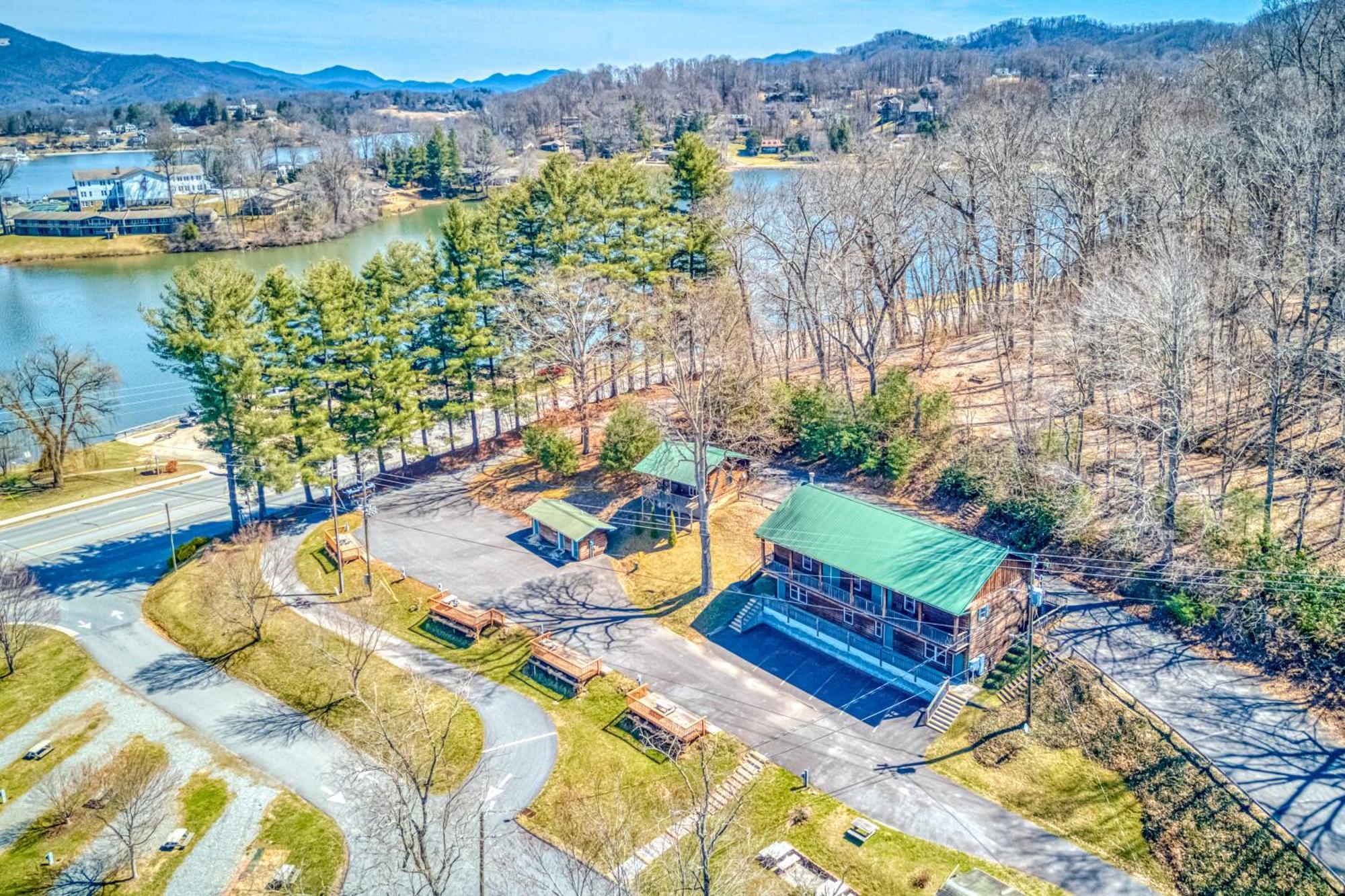 Campground Apts Lake Junaluska 객실 사진
