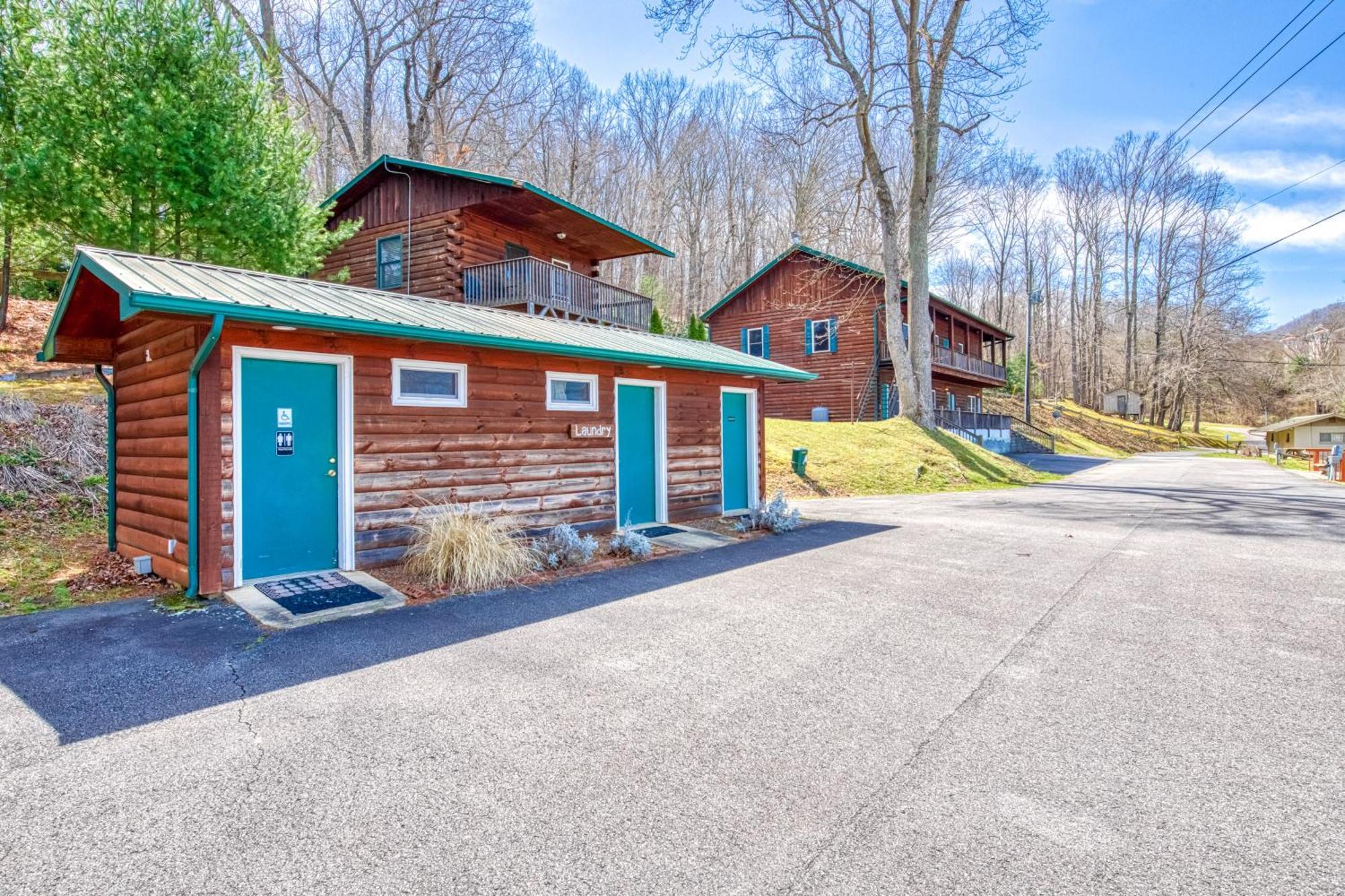 Campground Apts Lake Junaluska 객실 사진