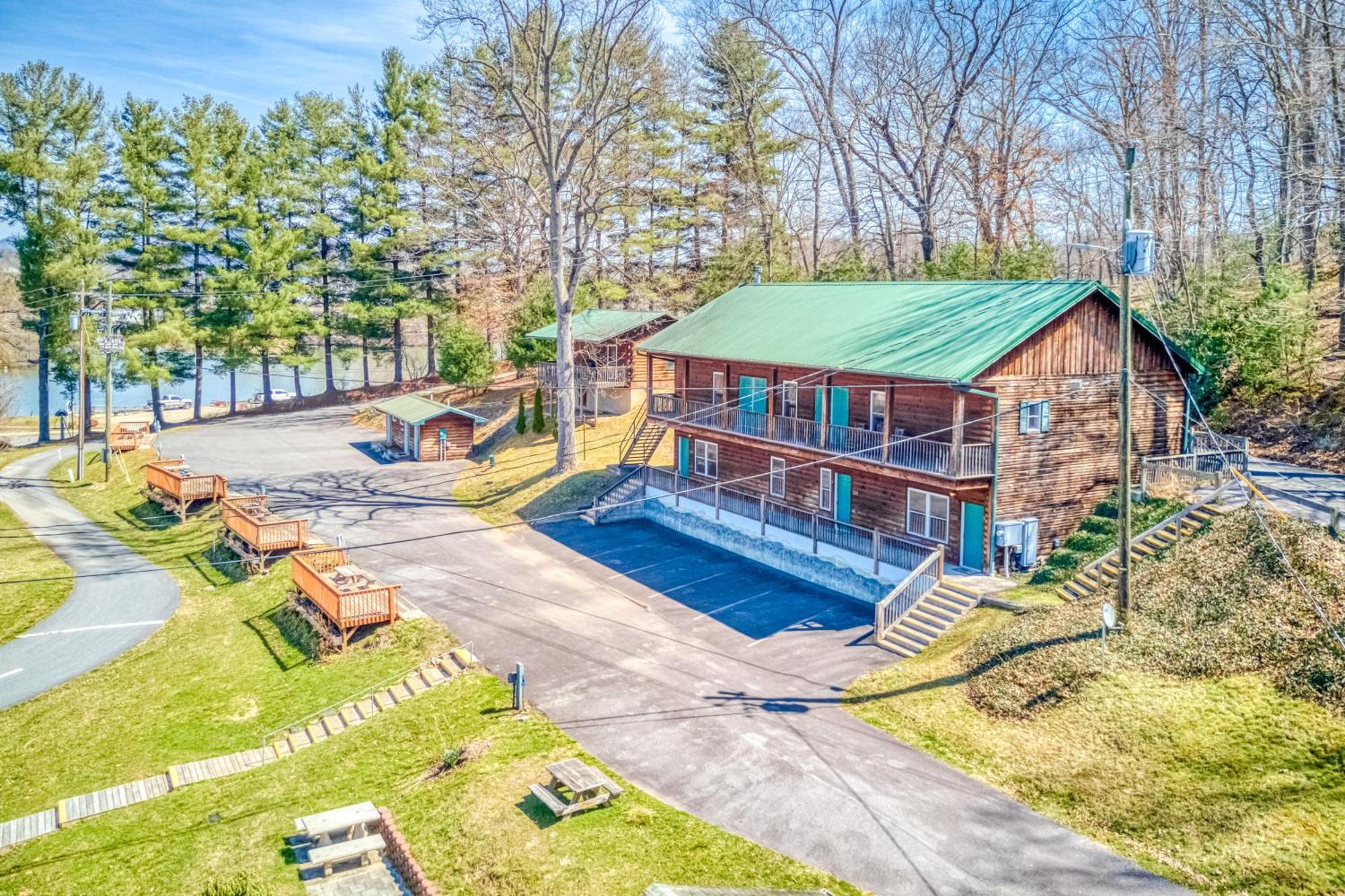 Campground Apts Lake Junaluska 객실 사진